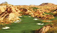 신비로운 사막 골프의 절경을 즐긴다