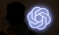 ‘챗GPT’ 불매운동 확산… 트럼프 후원 중단 요구