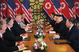 Los equipos de Trump y Kim se enfrentan en Hanoi