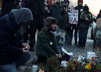 이민당국 자국인 사살 진실게임…트럼프 정부 설명·영상 안맞아
