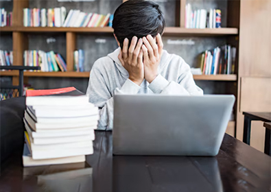 심각한 대졸자 취업난… “컴퓨터 전공했는데도 취업이 안 돼요”