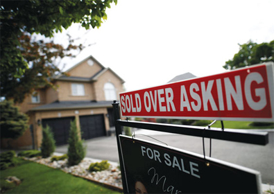 트럼프, 천정부지 집값에 “기관투자자 단독주택 매입금지 추진”