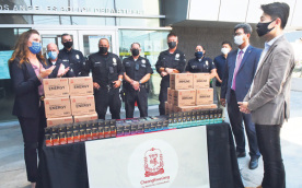 '홍삼 마시고 힘내요' 올림픽경찰 후원회·정관장 선물 - 미주 한국일보 '홍삼 마시고 힘내요' 올림픽경찰 후원회·정관장 선물 - 미주 한국일보